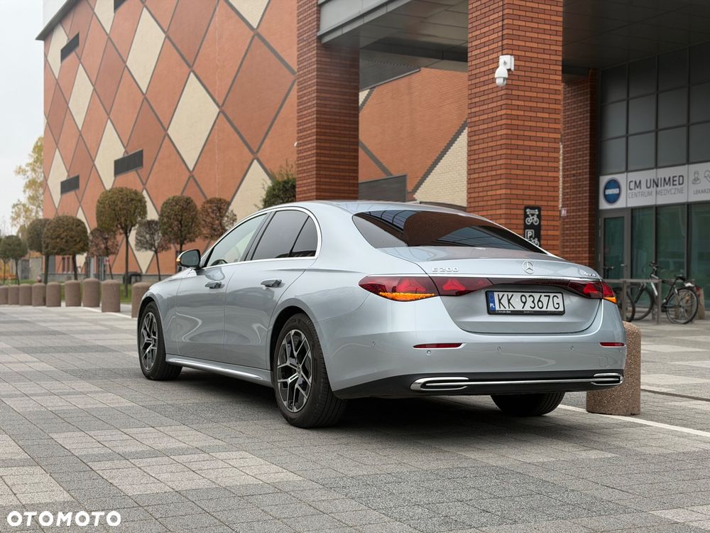 Mercedes-Benz E-Class 2024 photo 4