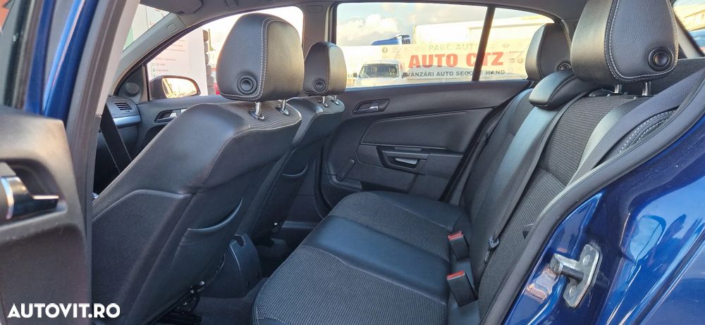 Opel Astra 1.6 Essentia - 32