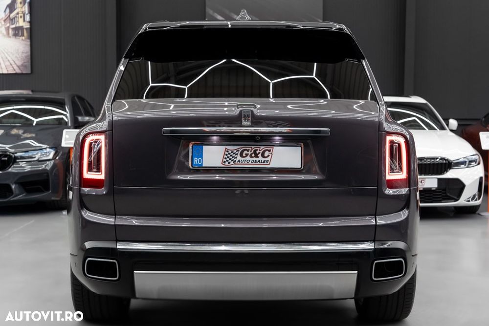 Rolls-Royce Cullinan Standard - 28