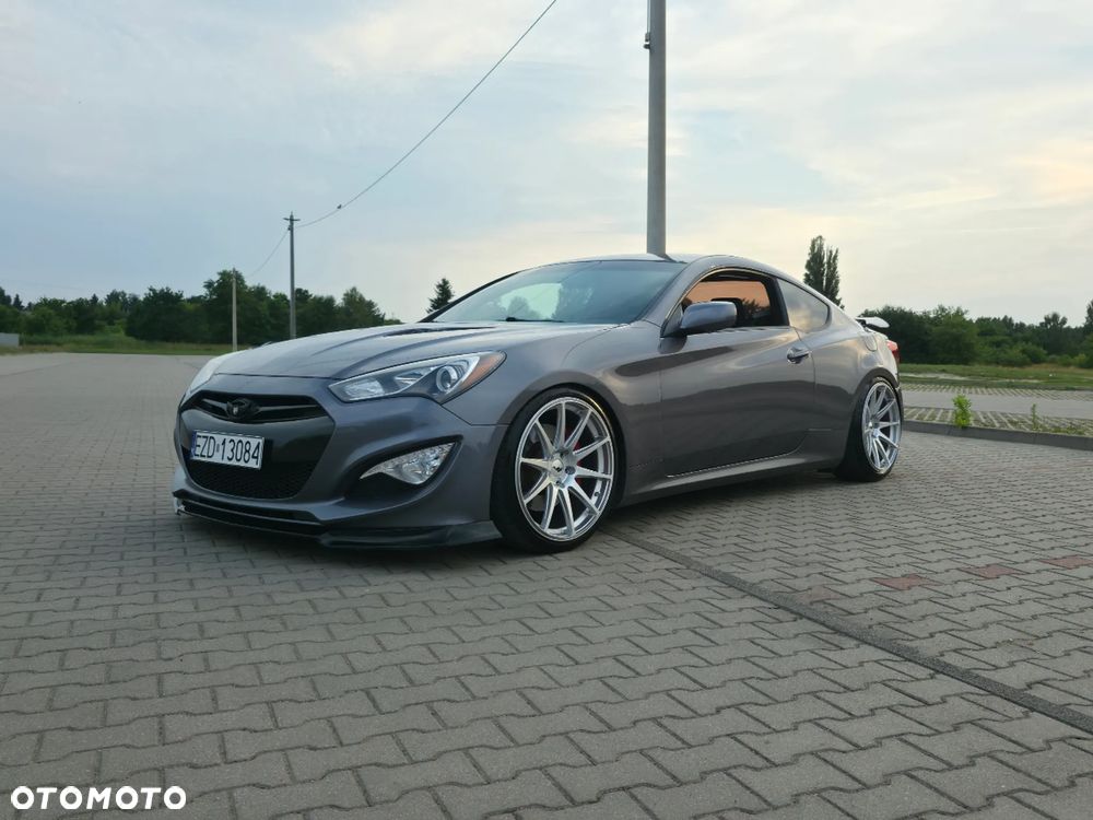 Hyundai Genesis Coupe 3.8 V6 - 2