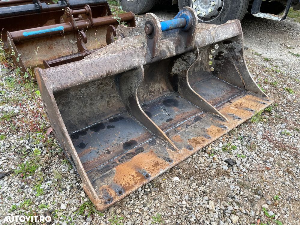 Cupa taluz latime de 1800 mm pentru excavatoare de 6-10 tone - 2