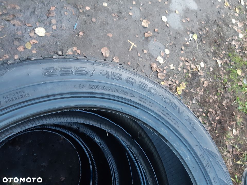 Opony zimowe Nokian WR SUV 3 255/45R20 105 V XL 4 opony zimowe Nokian WR SUV 3 255/45 R20 105V XL 7mm - 11