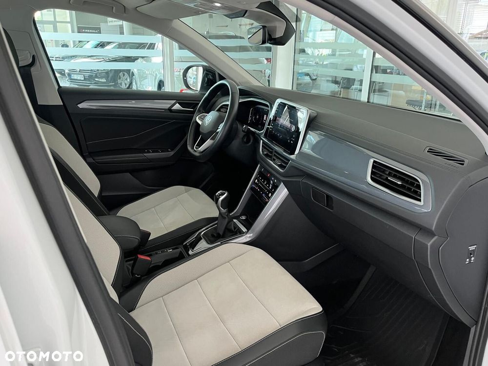 Volkswagen T-Roc - 21