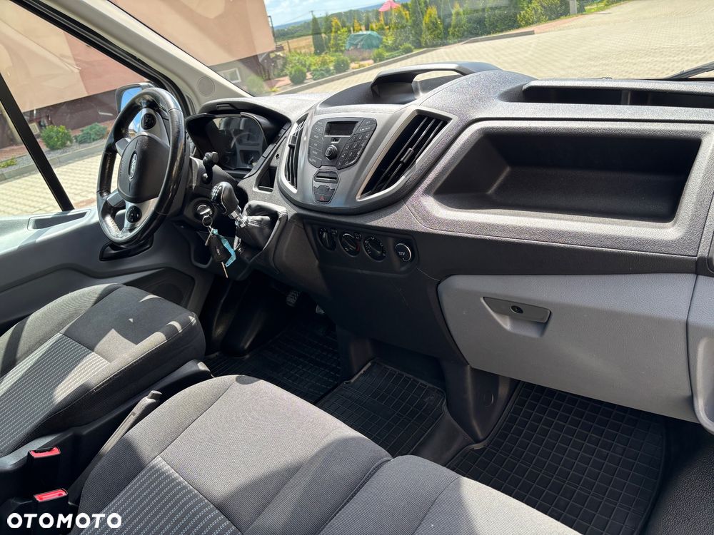 Ford Transit - 19