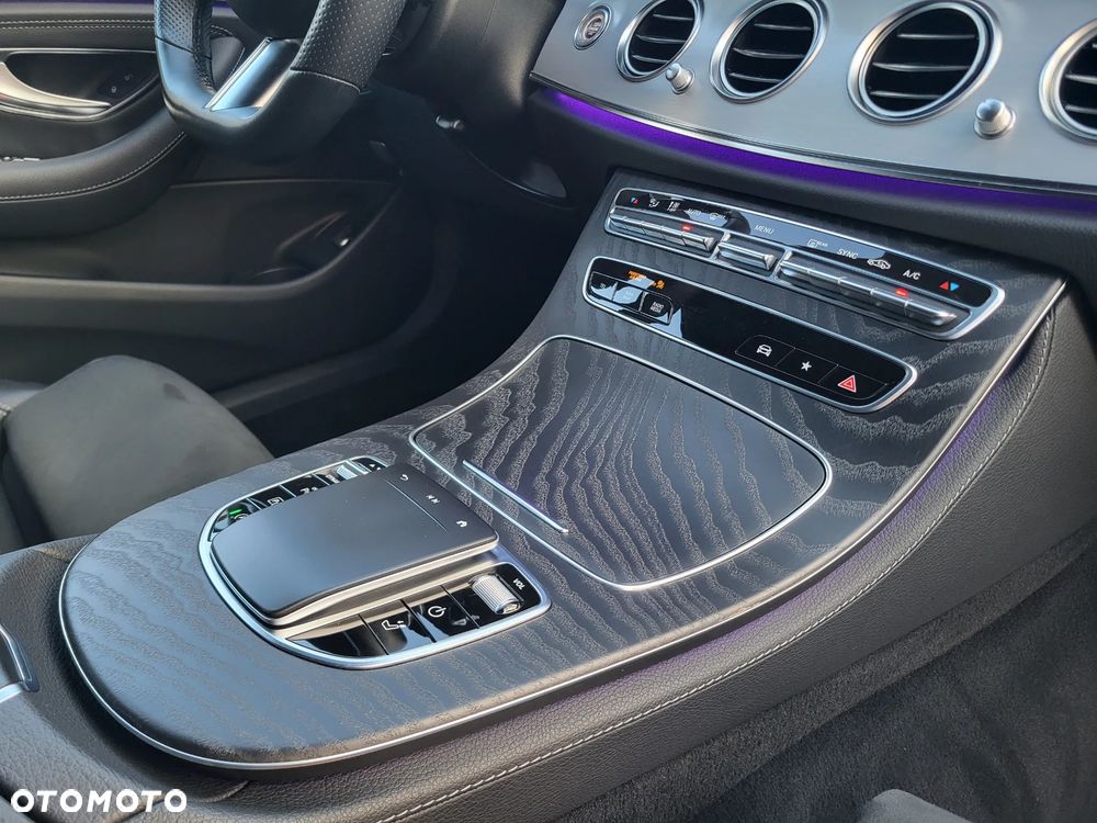 Mercedes-Benz Klasa E 220 d 4-Matic AMG - 18