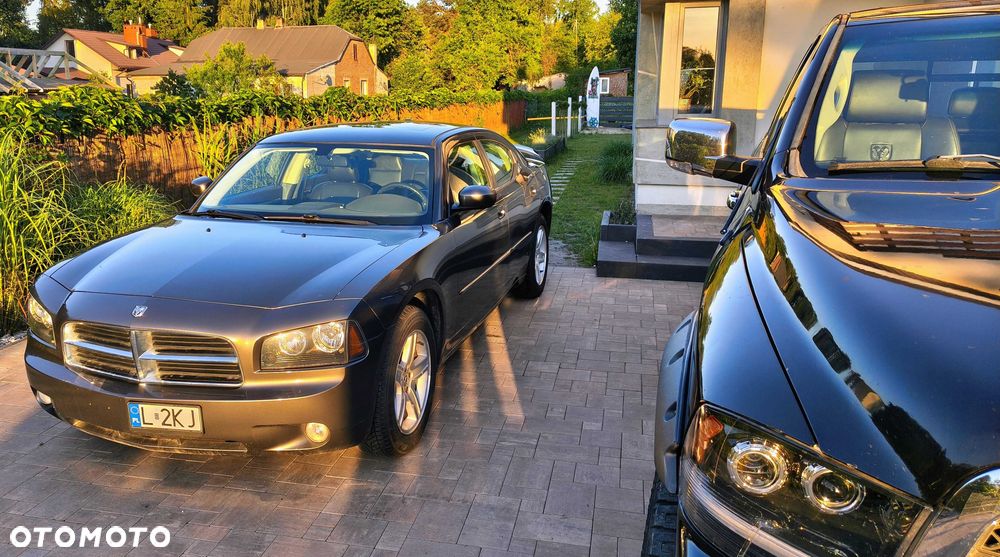 Dodge Charger - 4