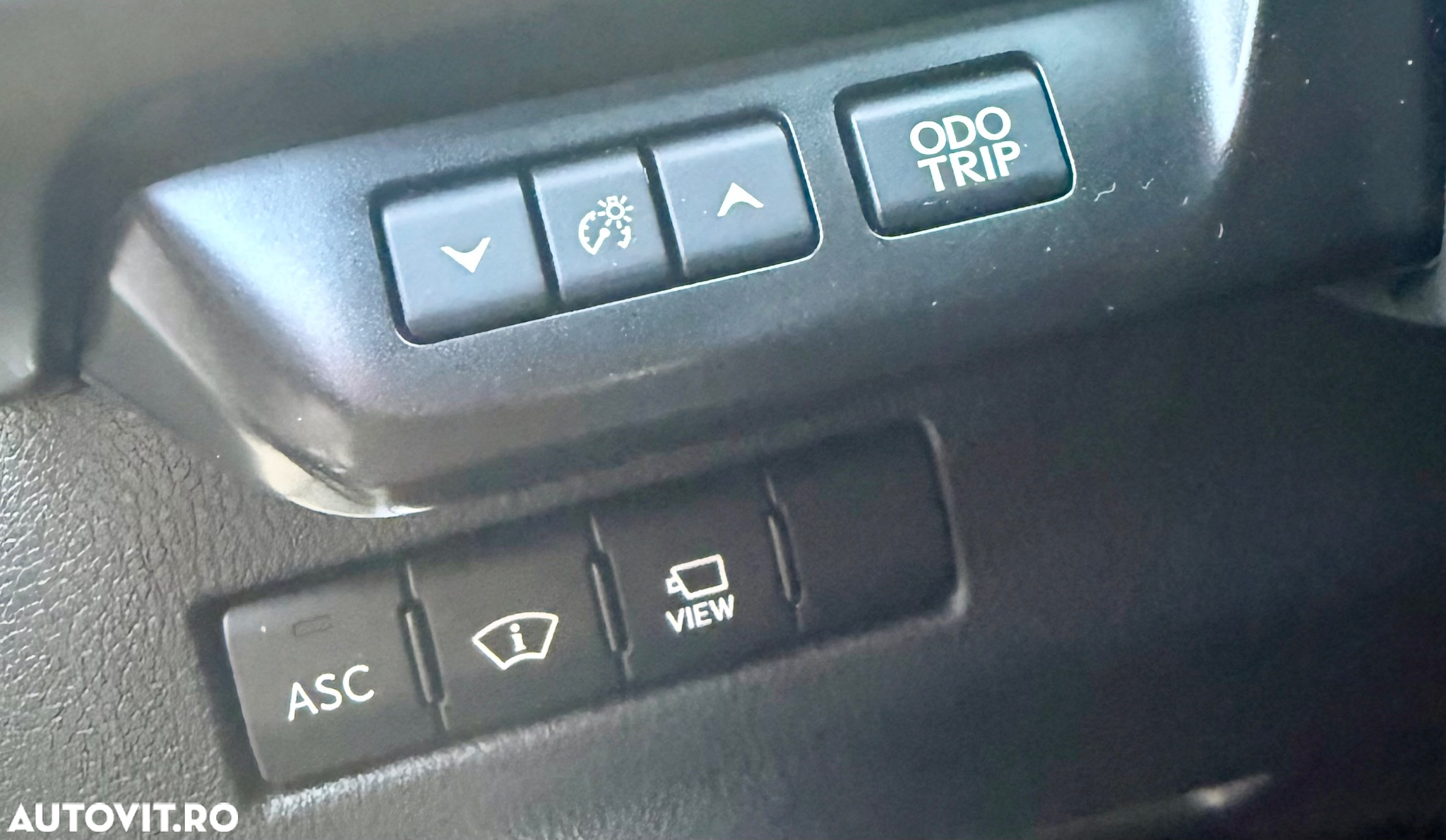 Lexus UX 250h 2.0L HEV 20H- (178 HP) 4X4 CVT F Sport - 16