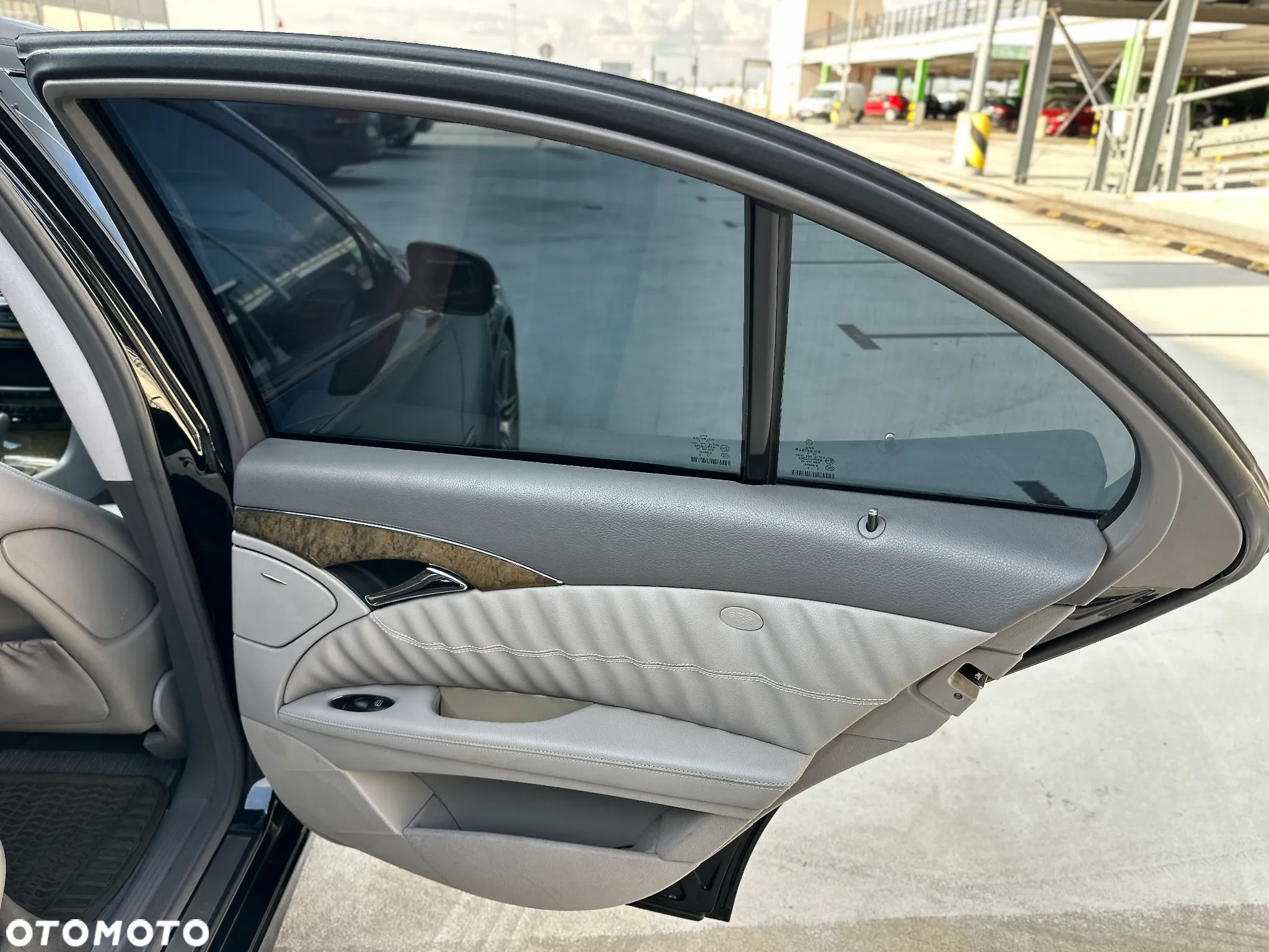 Mercedes-Benz Klasa E 220 CDI Avantgarde - 28