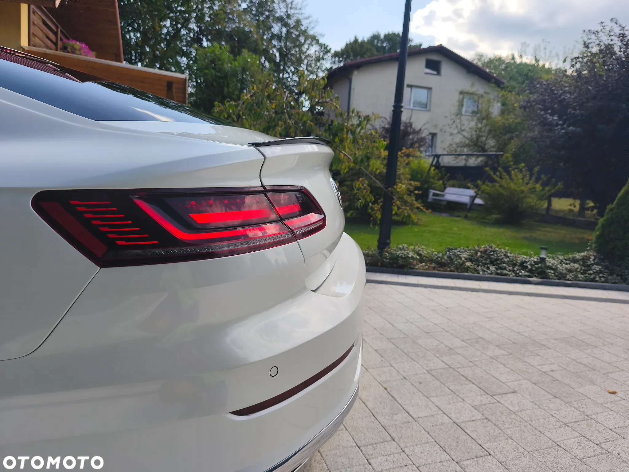 Volkswagen Arteon 2.0 TDI SCR 4Motion DSG Elegance - 12
