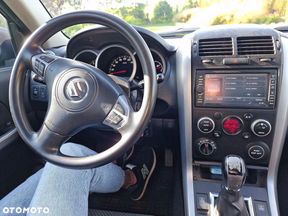 Suzuki Grand Vitara 1.9 DDiS Comfort - 9