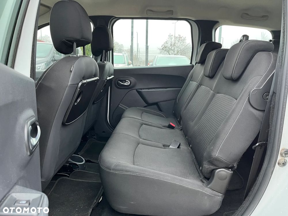 Dacia Lodgy 1.6 SCe Laureate S&S - 19