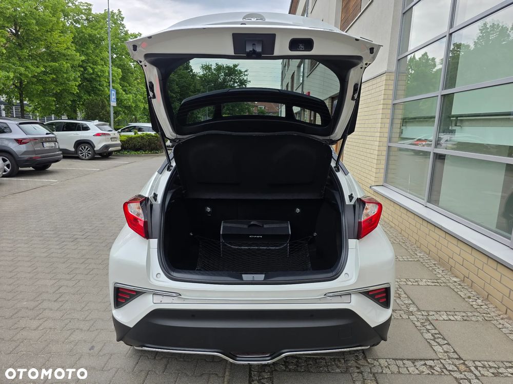 Toyota C-HR - 11