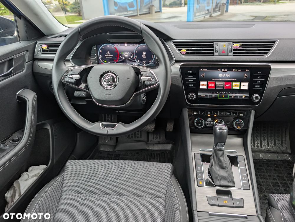 Skoda Superb 2.0 TDI SCR Style DSG - 11