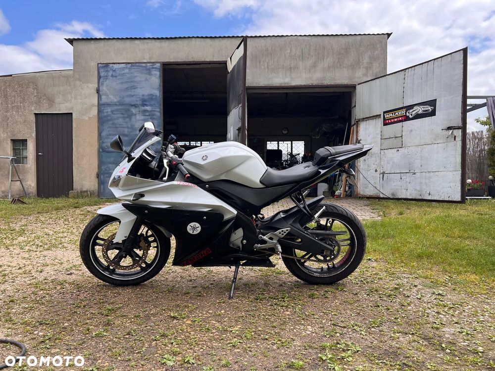 Yamaha YZF - 1