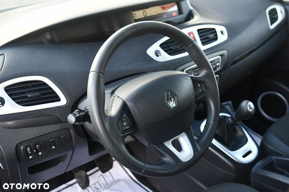 Renault Grand Scenic - 13