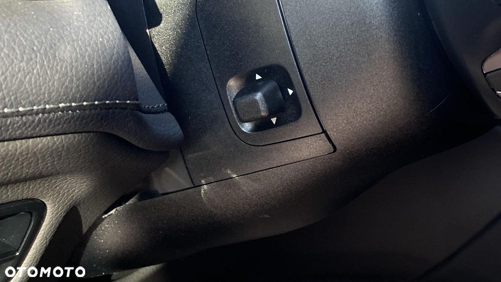 Mercedes-Benz EQE - 13