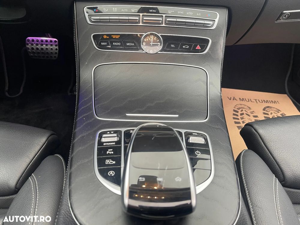 Mercedes-Benz E 220 d 4Matic T 9G-TRONIC Avantgarde - 26