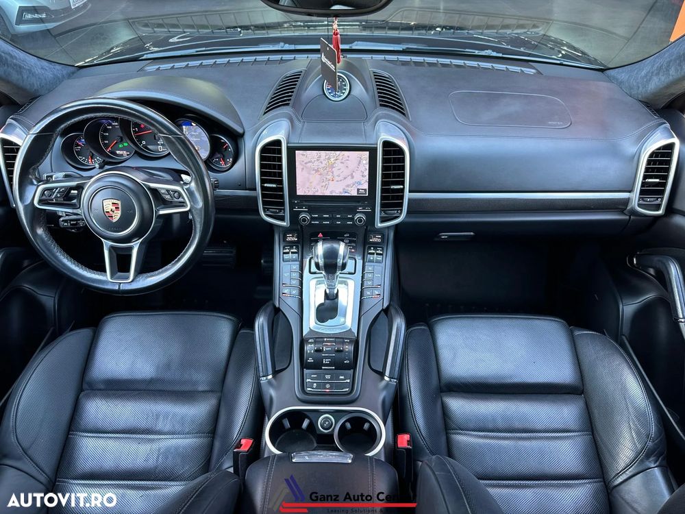 Porsche Cayenne Platinum Edition - 10