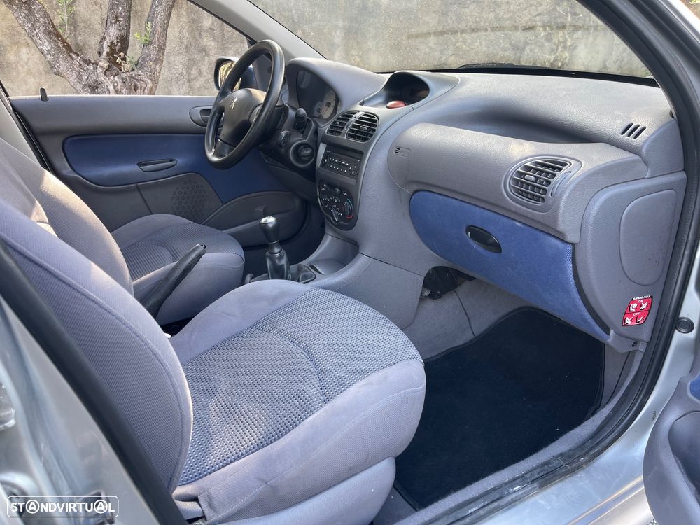 Peugeot 206 1.1 Color Line - 5