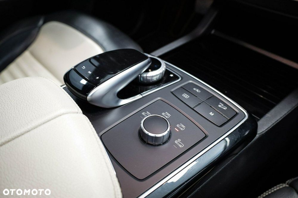 Mercedes-Benz GLE - 17