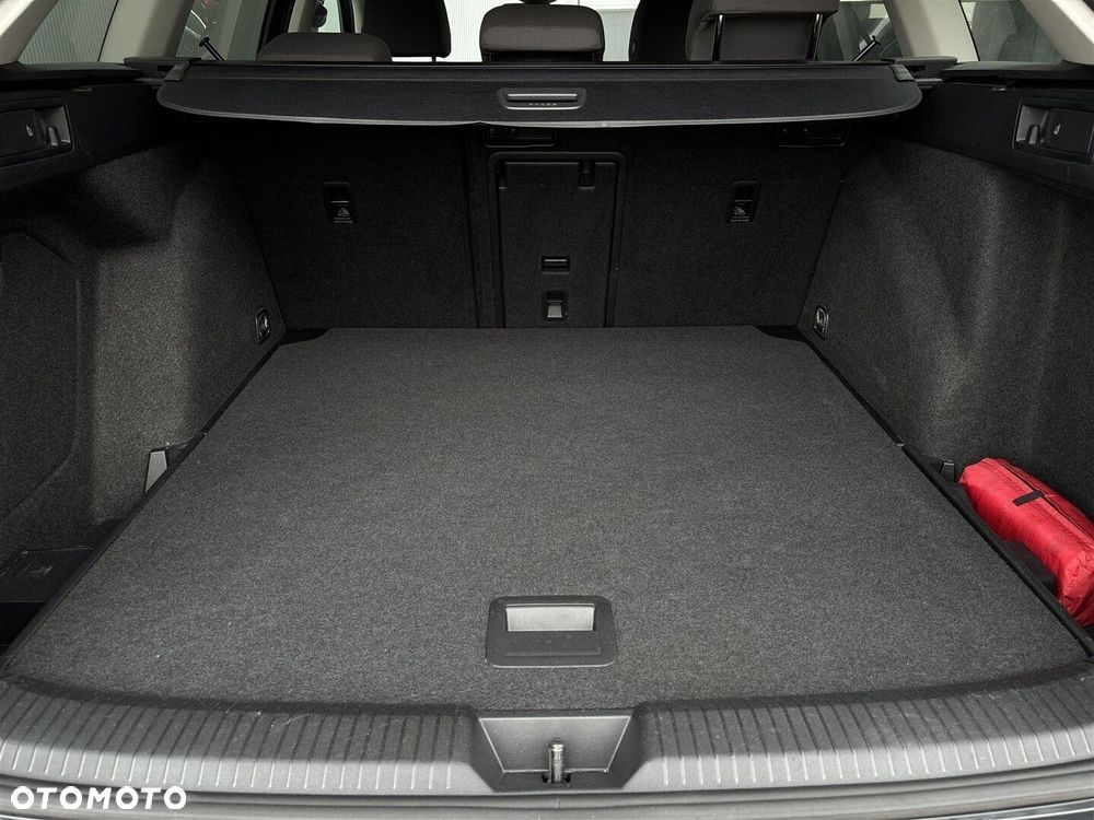 Volkswagen Golf - 9