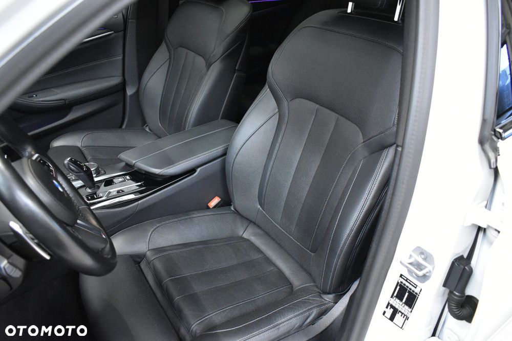 BMW Seria 5 520d mHEV M Sport sport - 11