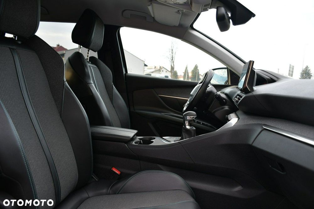 Peugeot 5008 1.5 BlueHDi Allure S&S - 22