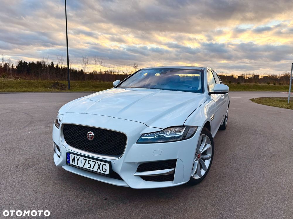 Jaguar XF 2.0 T R-Sport - 1