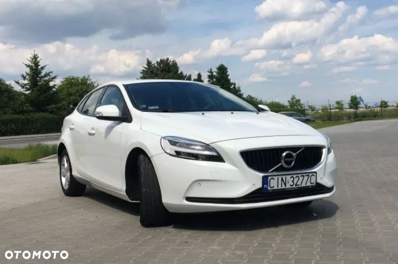 Volvo V40 T2 RDesign - 1