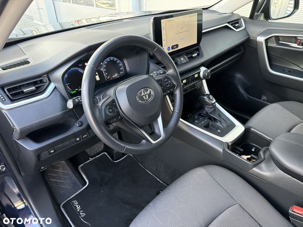 Toyota RAV4 - 10