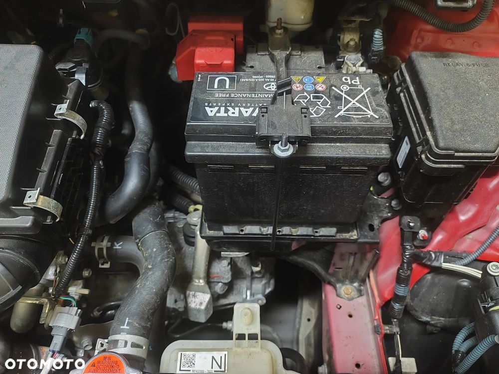 Toyota Yaris 1.0 Premium - 2