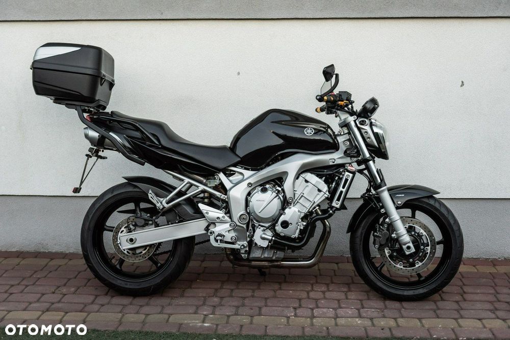 Yamaha FZ - 4