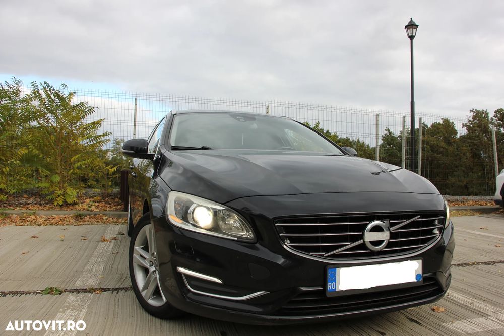 Volvo V60 D6 Plug-In-Hybrid AWD Geartronic Summum - 2
