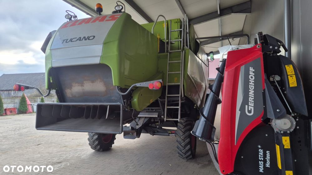 Claas Tucano 320 - 4