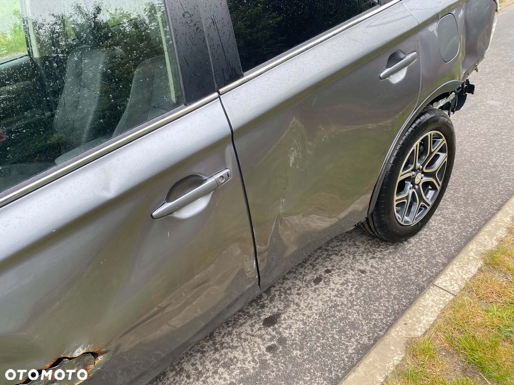 Mitsubishi Outlander - 33