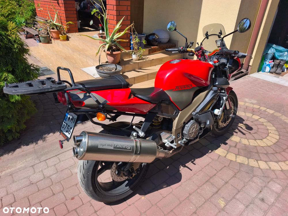 Aprilia Tuono - 4