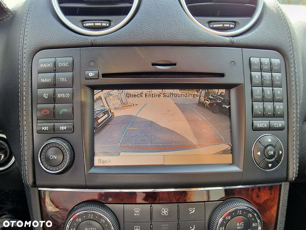 Mercedes-Benz GL - 21