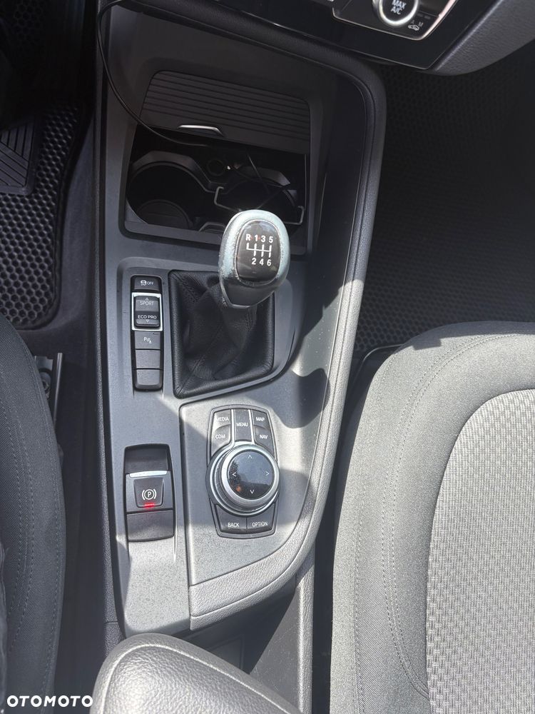BMW X1 sDrive18i Sport Line - 15