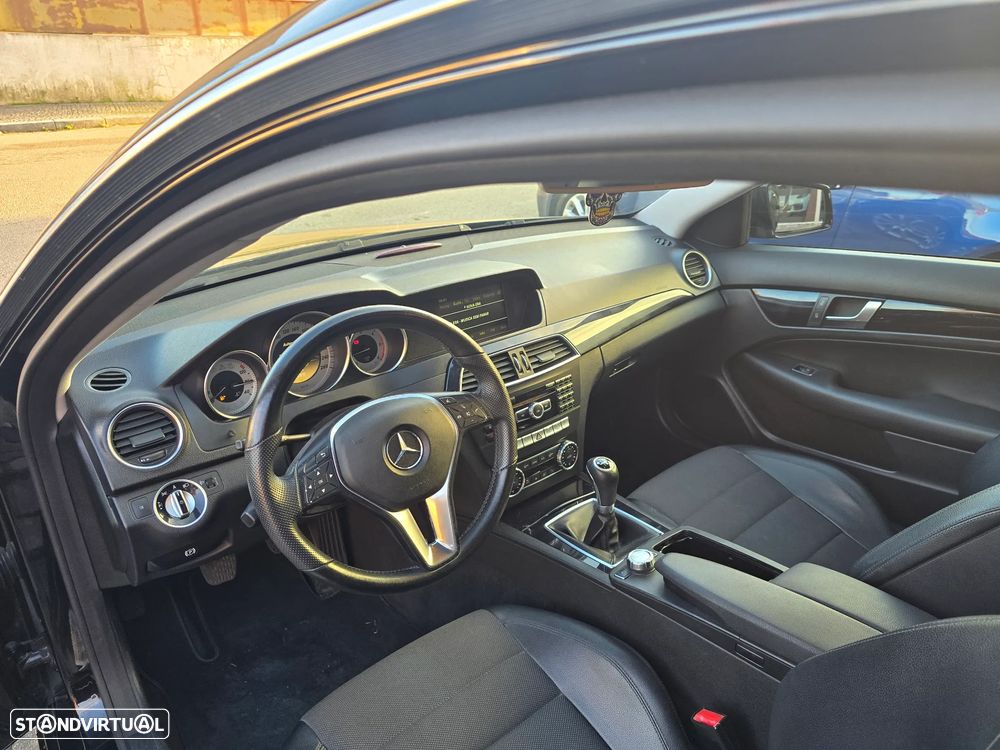 Mercedes-Benz C 220 - 11