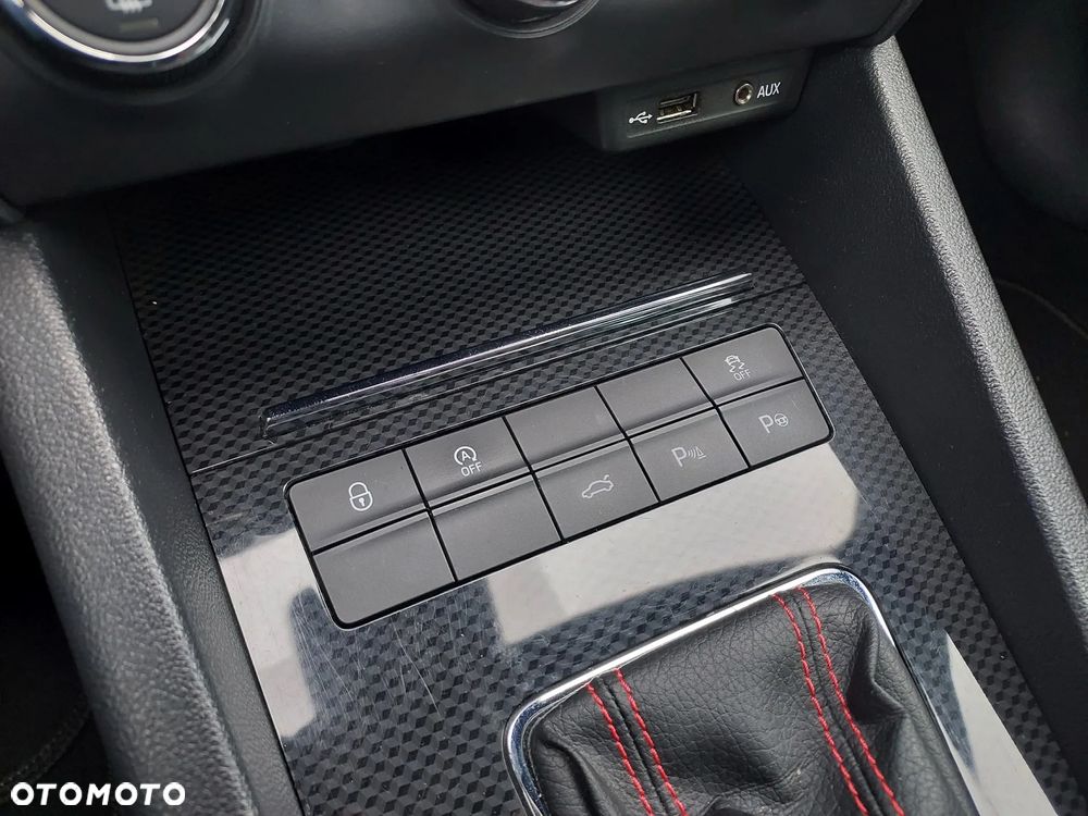 Skoda Octavia 2.0 TDI DSG RS - 34