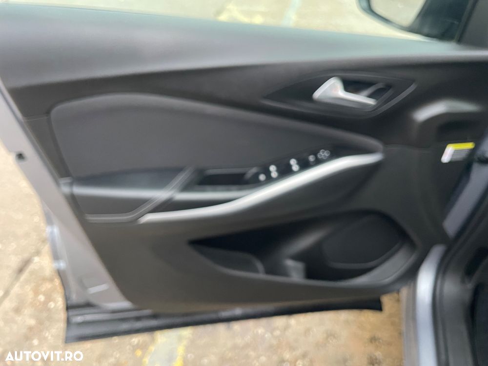 Opel Grandland X 1.2 Turbo START/STOP Aut. Design Line - 24