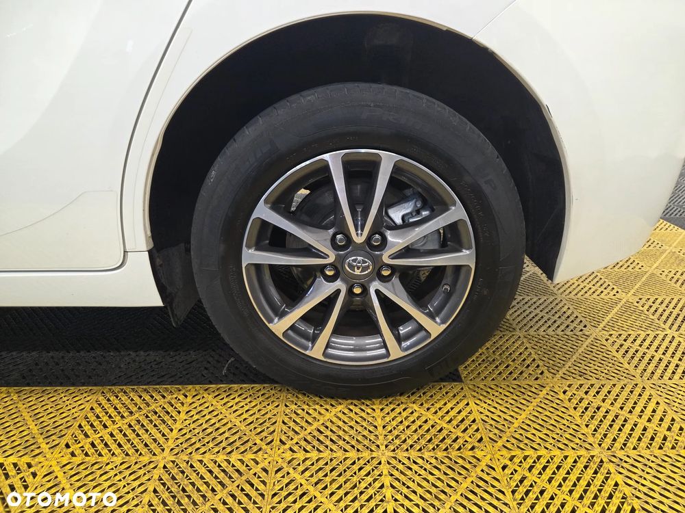 Toyota Verso 1.8 Multidrive Edition - 18