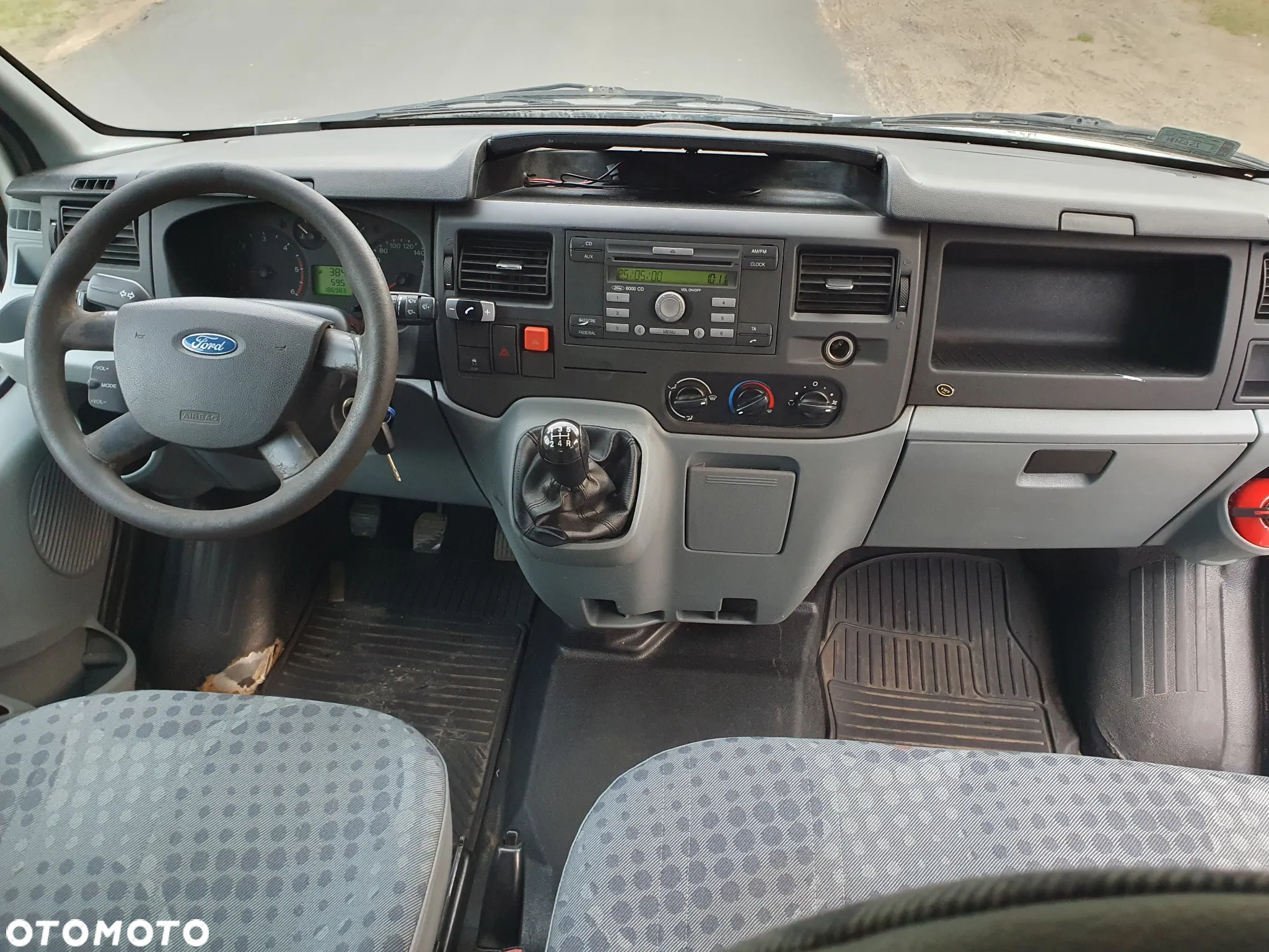 Ford Transit - 15