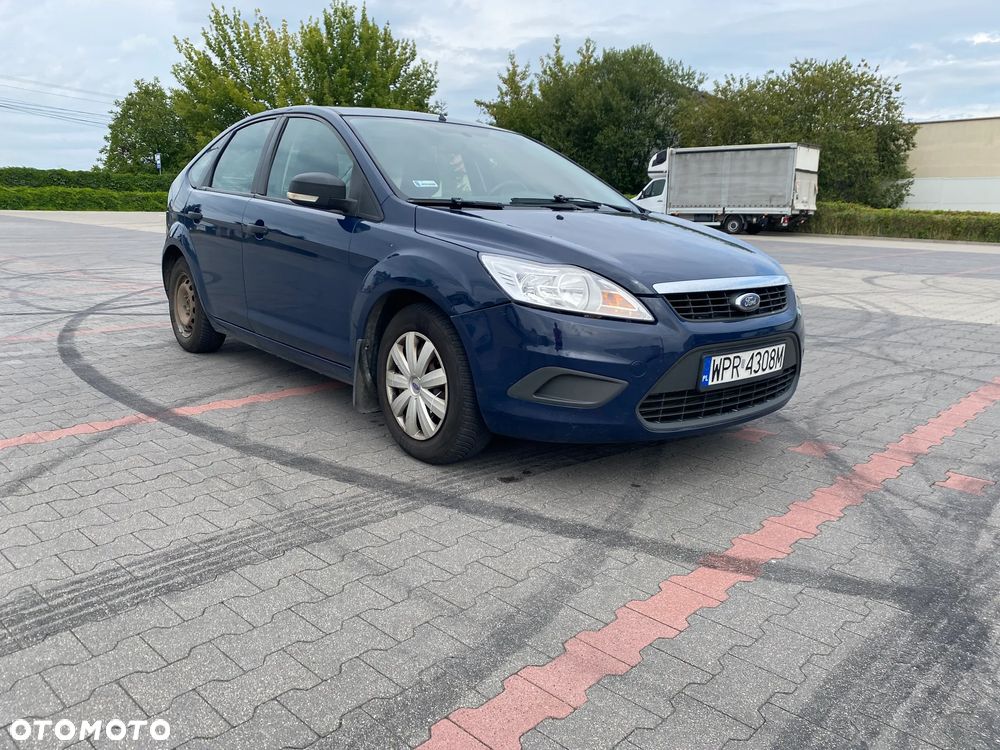 Ford Focus 1.6 Ambiente - 2