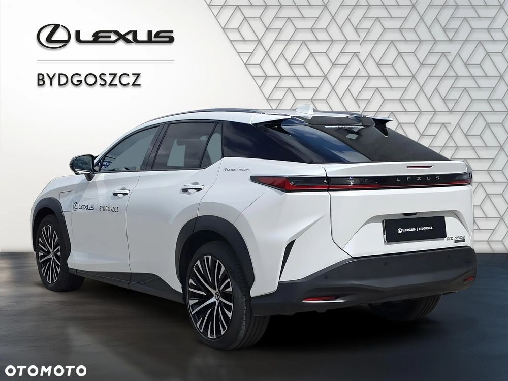 Lexus RZ - 4