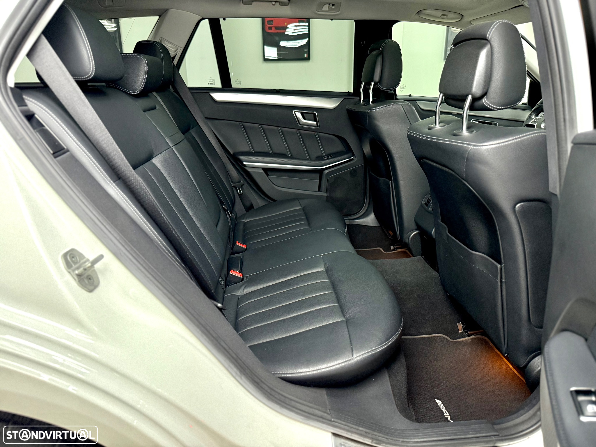 Mercedes-Benz E 300 Bluetec Hybrid Avantgarde - 33