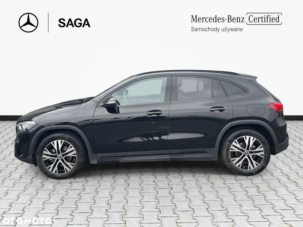 Mercedes-Benz GLA - 8