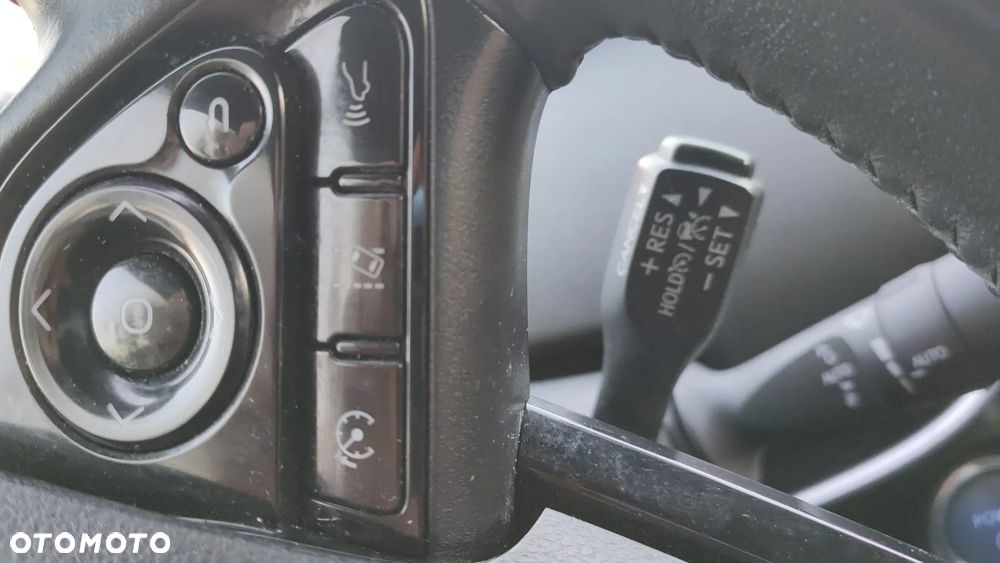 Toyota Prius 1.8 Hybrid Executive - 16