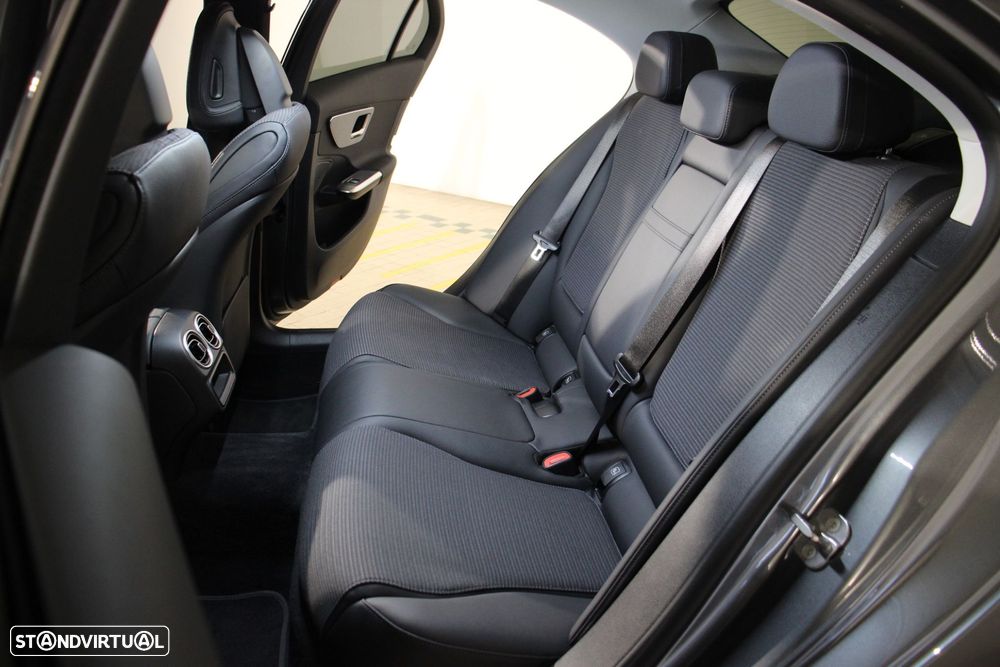 Mercedes-Benz C 300 de Avantgarde - 14