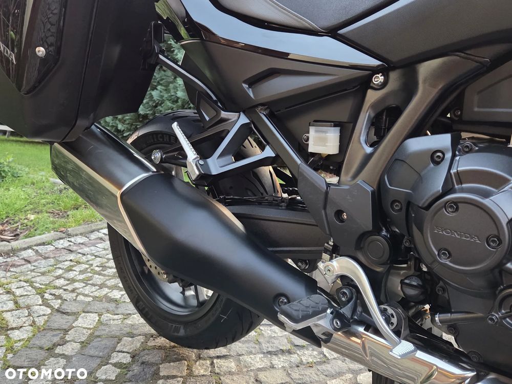 Honda NT - 40